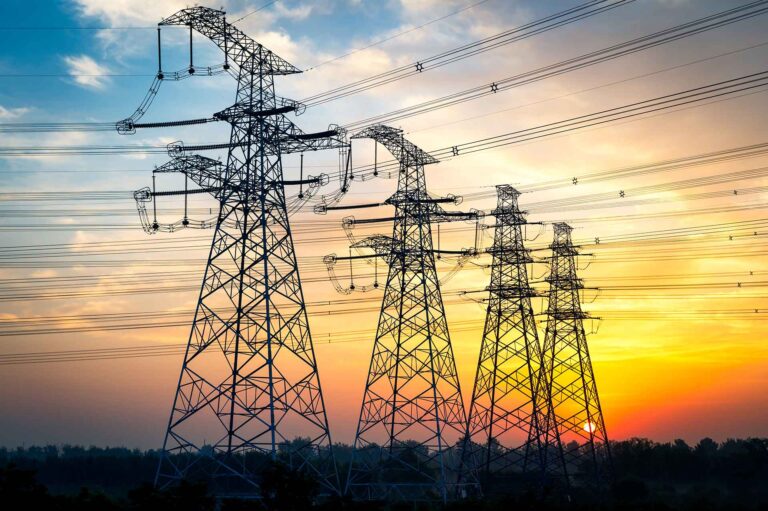 electric transmission lines lower electricity costs for consumers