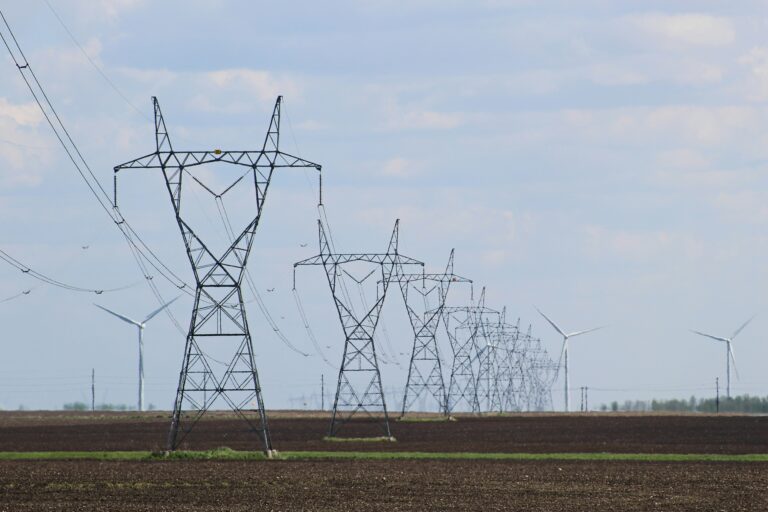 Trensmission lines. Credit: American public power association
